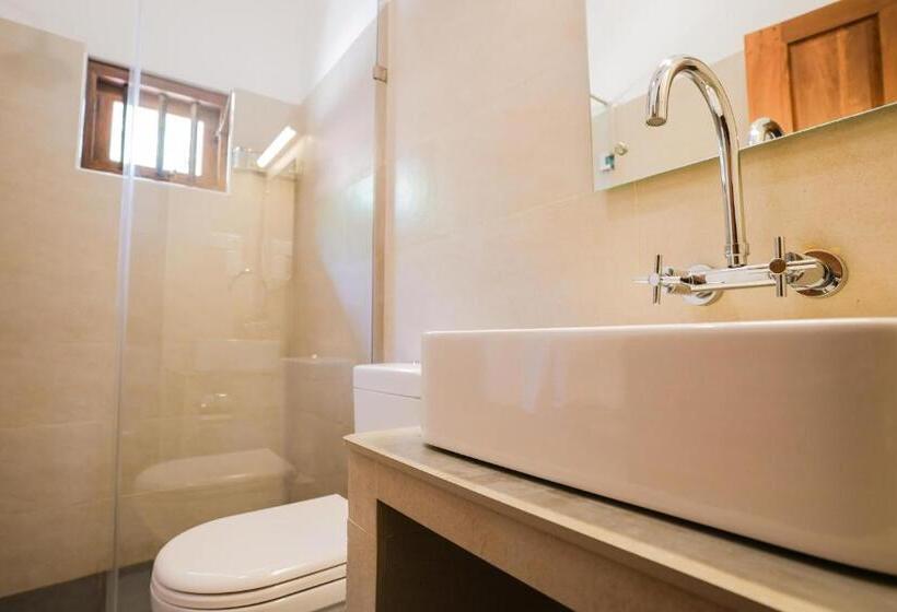 Номер Стандарт Вид на Бассейн, Malala Retreat