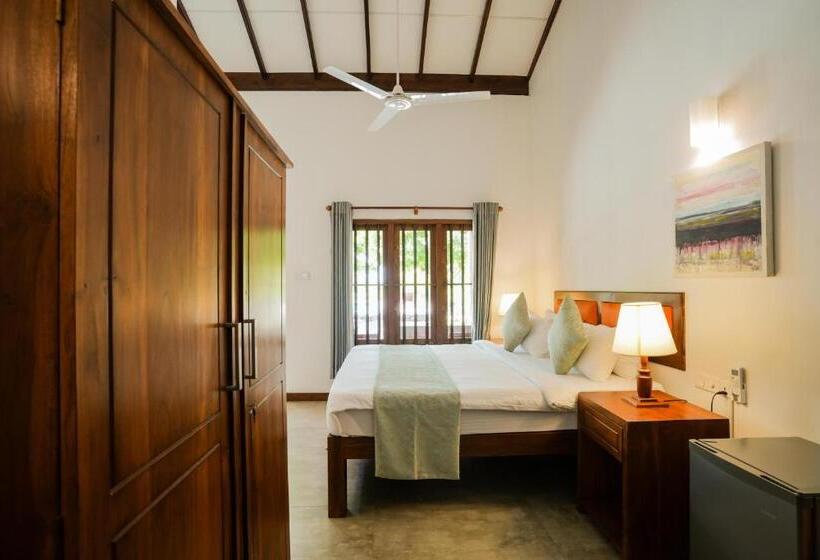 Номер Стандарт Вид на Бассейн, Malala Retreat