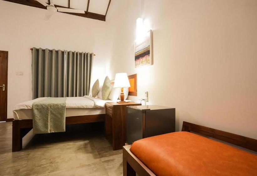 Номер Стандарт Вид на Бассейн, Malala Retreat