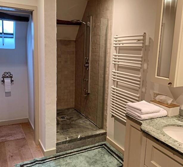 חדר סטנדרט עם מיטת קינג, Hamiora Wellness B&b