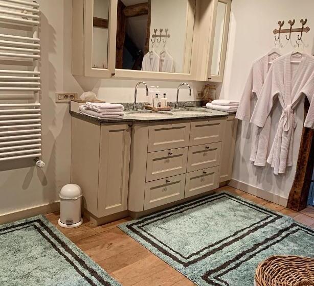 חדר סטנדרט עם מיטת קינג, Hamiora Wellness B&b