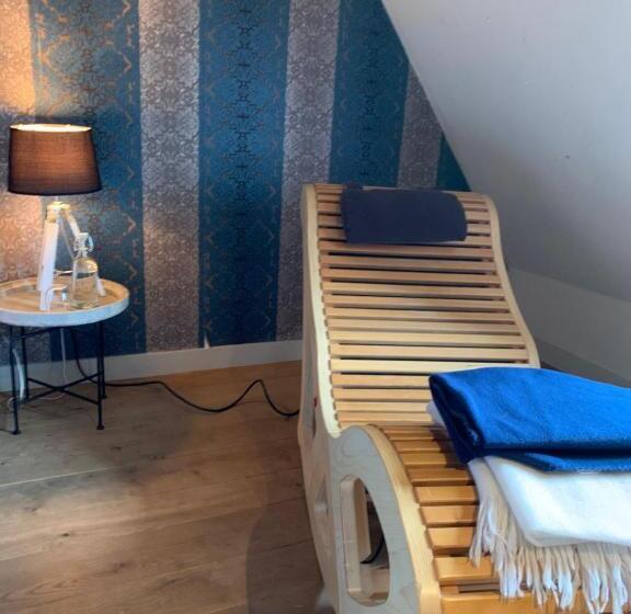 חדר סטנדרט עם מיטת קינג, Hamiora Wellness B&b