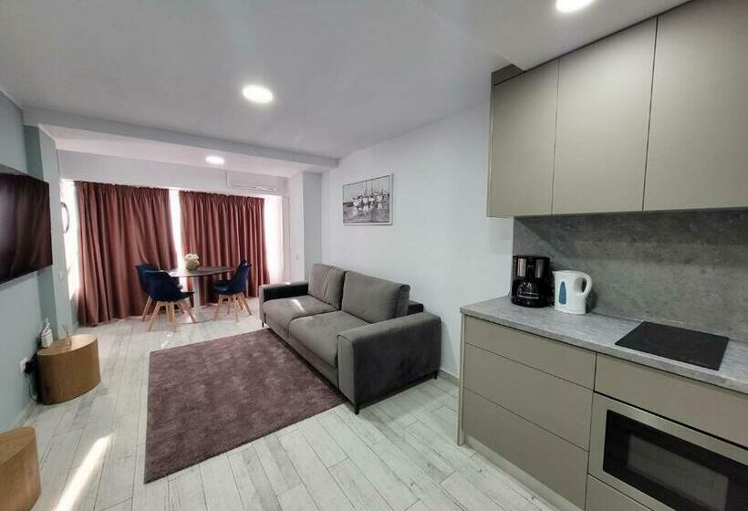 海の見える１ベッドルームアパートメント, Olimp Sea View Apartments Etajul 13