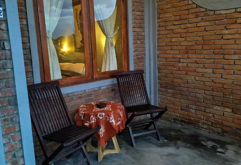 חדר סטנדרט נוף להרים, Nobody Inn Bali At Arya Guest House