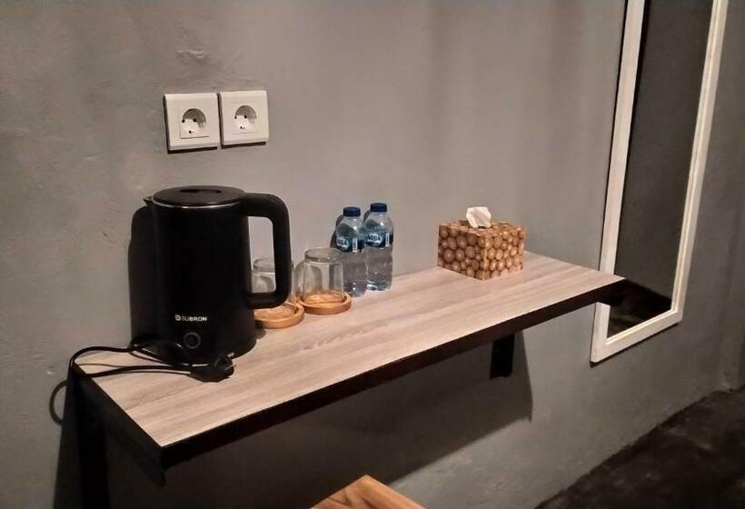 חדר סטנדרט נוף להרים, Nobody Inn Bali At Arya Guest House