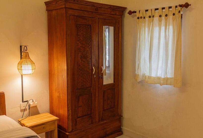 Номер Стандарт Вид на Сад, Nobody Inn Bali At Arya Guest House