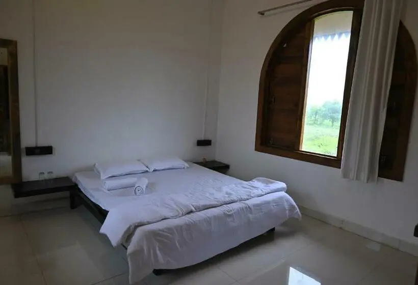 デラックスルーム, Umbartha Resort Naneghat