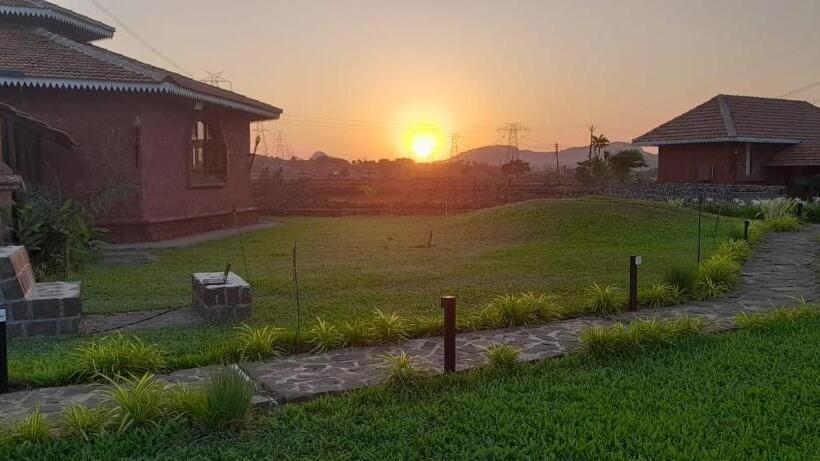 Вилла 2 Спальни, Umbartha Resort Naneghat