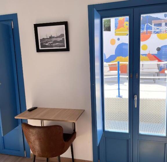 스탠다드 룸, O Refuxio Do Náufrago