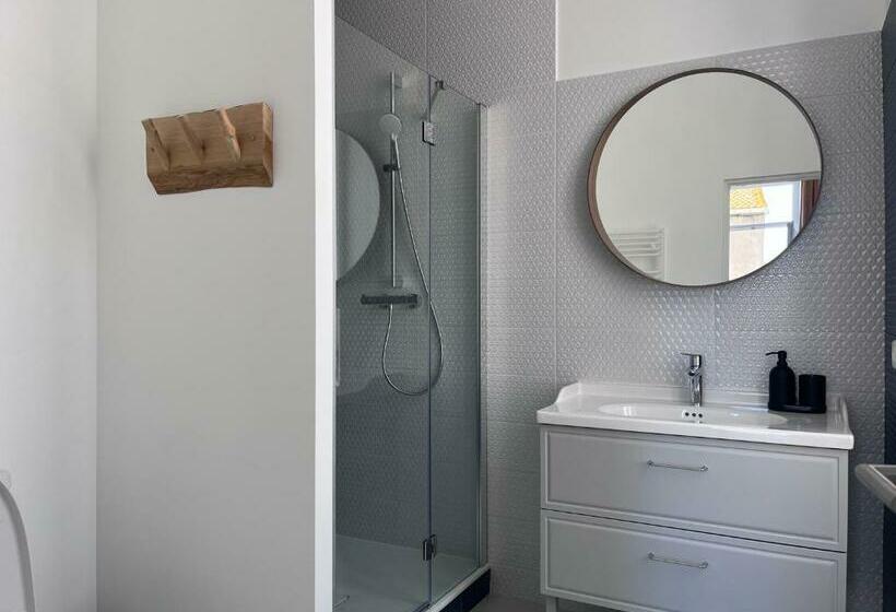 高级三人间, Abri Du Vent, Chambres Et Appartements