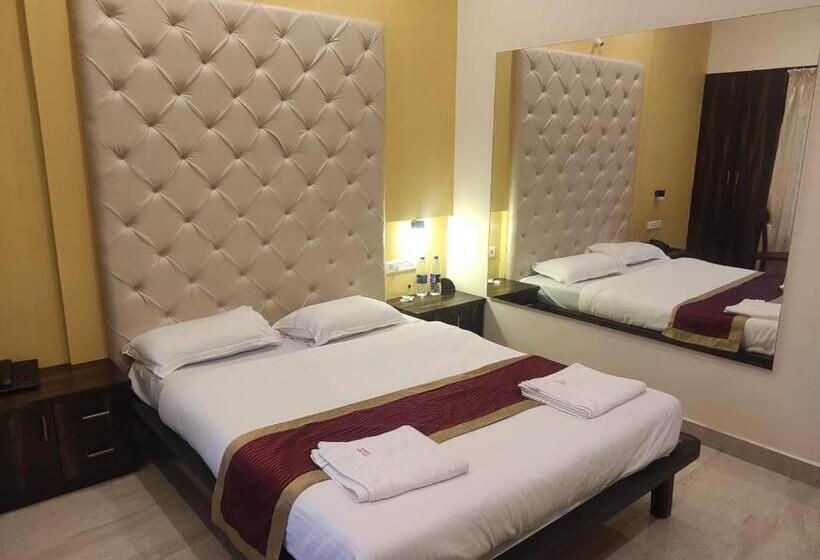 חדר דלוקס, Deepak Executive, Ganpatipule