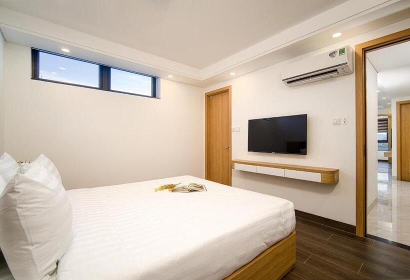 1 Bedroom Penthouse Apartment, Hsuites Riverside Hotel And Apartment