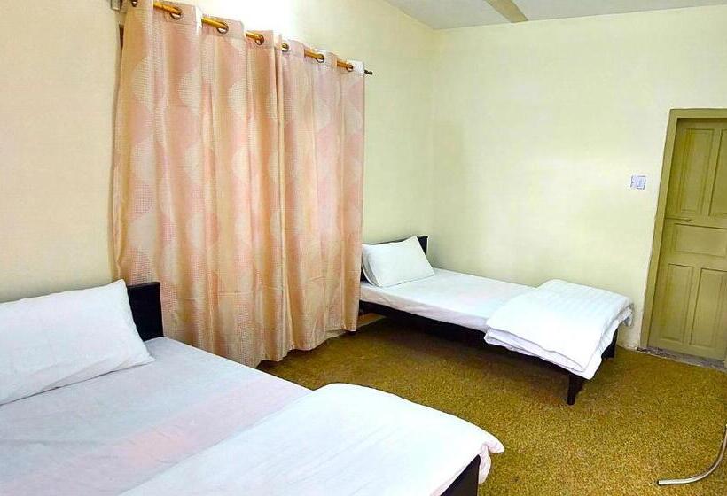 اتاق اکونومی, Raahi Hotel City Site Gilgit