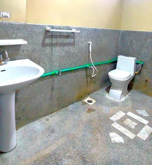 اتاق اکونومی, Raahi Hotel City Site Gilgit