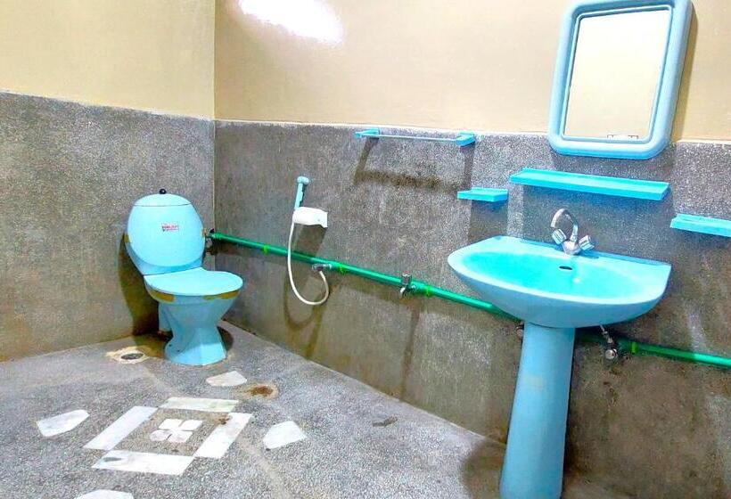 اتاق اکونومی, Raahi Hotel City Site Gilgit