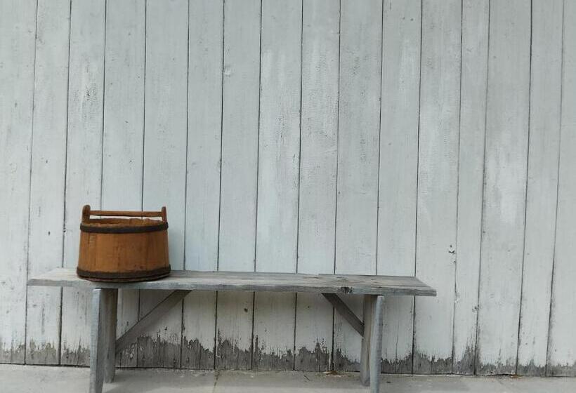 اتاق استاندارد سه نفره, Central Rustic House