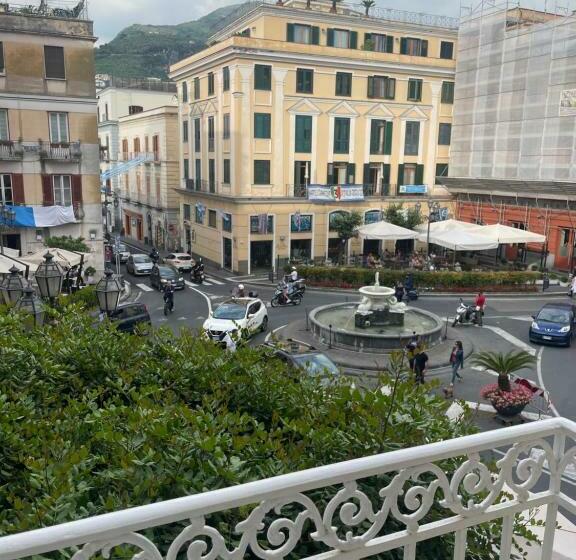 디럭스 스위트, Fran City Suite