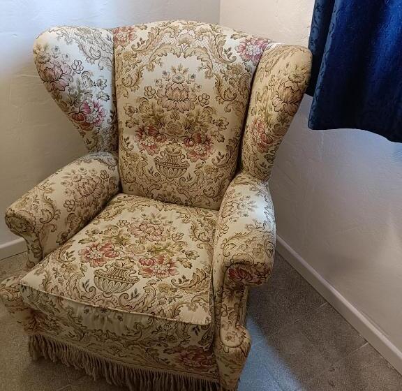 اتاق اکونومی, Mille Lire Peppe S Home