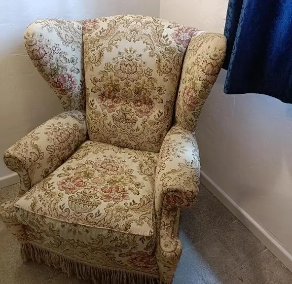 اتاق اکونومی, Mille Lire Peppe S Home