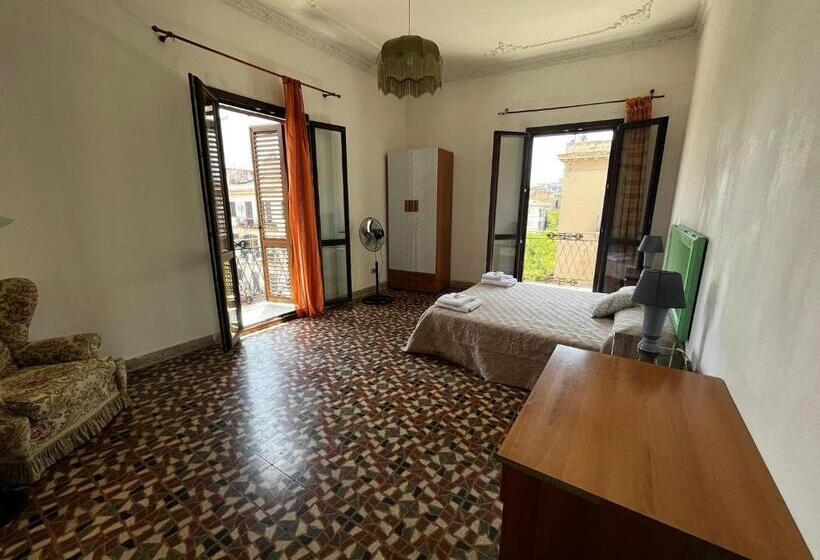 سوییت جونیور با بالکن, Mille Lire Peppe S Home