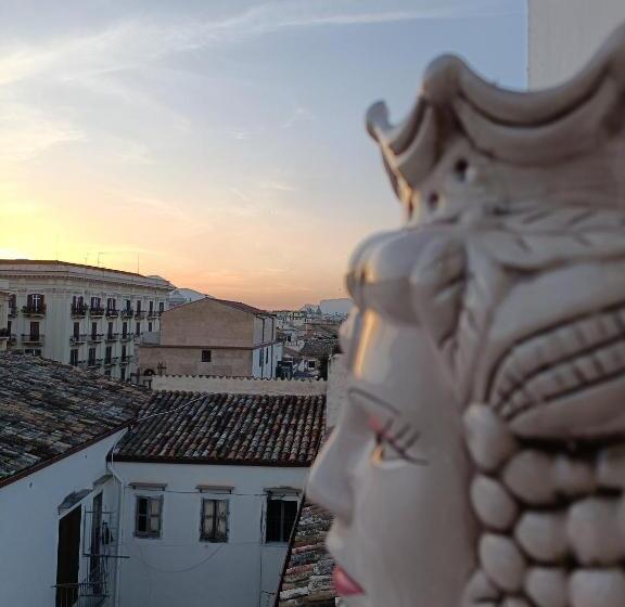 اتاق اکونومی, Mille Lire Peppe S Home