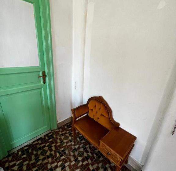 سوییت جونیور با بالکن, Mille Lire Peppe S Home