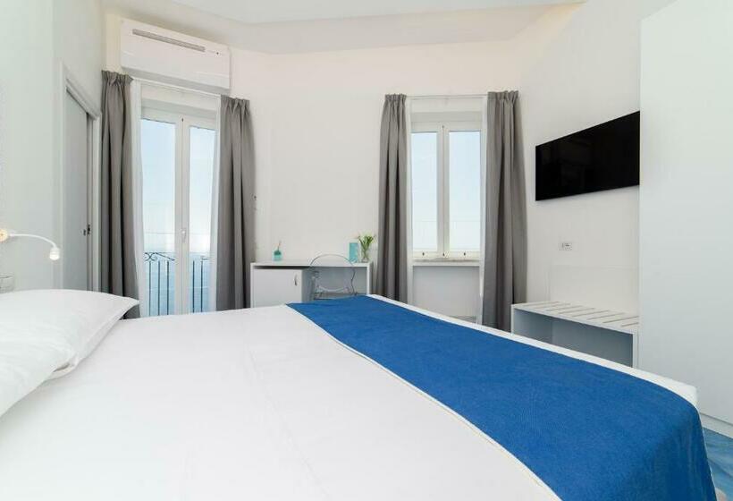 חדר דלוקס עם מרפסת נוף לים, La Dimora Del Maestro