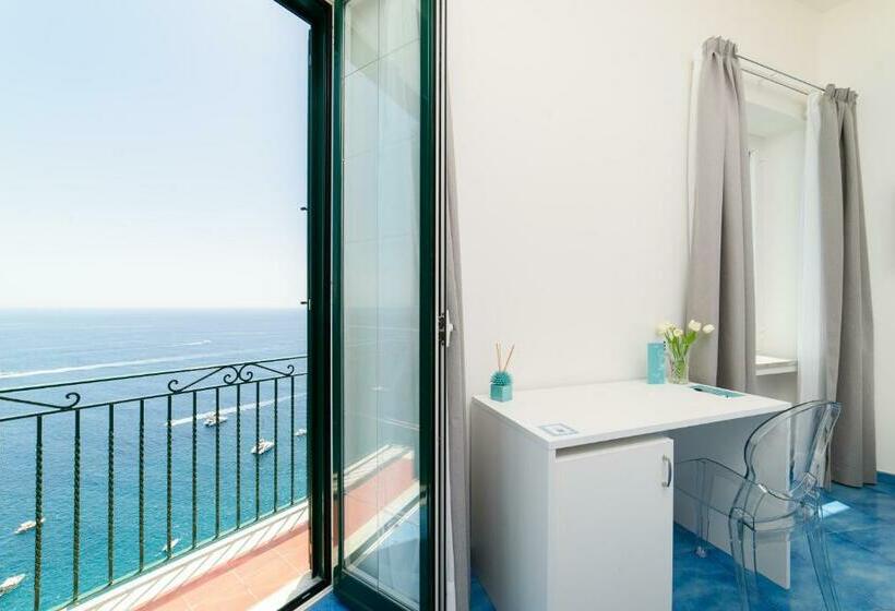 חדר דלוקס עם מרפסת נוף לים, La Dimora Del Maestro