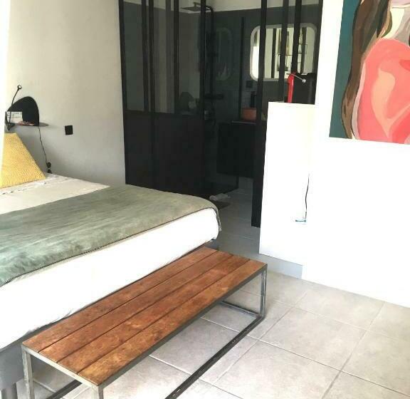 Номер Стандарт Трехместный, Cosy Private Bath And Garden