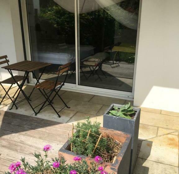 Номер Стандарт Трехместный, Cosy Private Bath And Garden