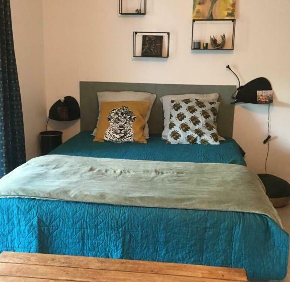 标准三人间, Cosy Private Bath And Garden