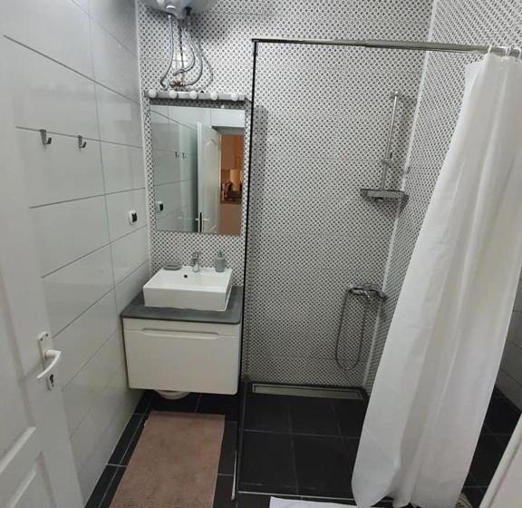 اتاق استاندارد سه تخته با بالکن, Studio Vik