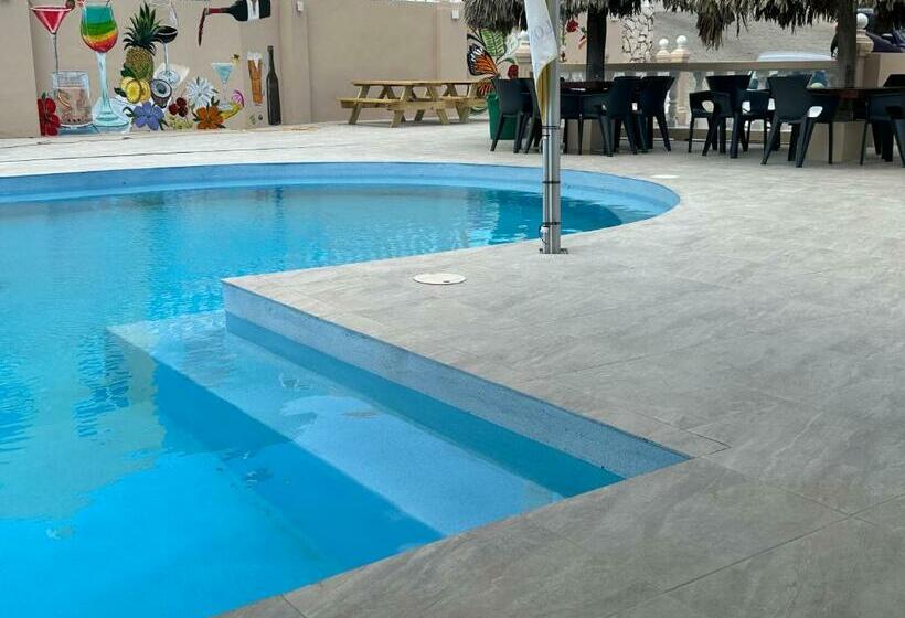 استودیوی لوکس, Merakii Seaview Escape Curacao