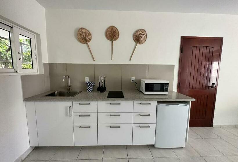 استودیوی لوکس, Merakii Seaview Escape Curacao