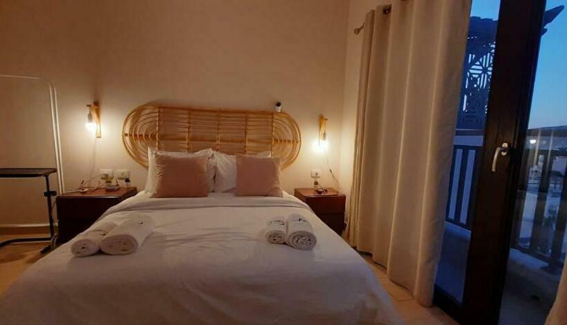 آپارتمان 1 خوابه با تراس, Aldau Heights Kevin