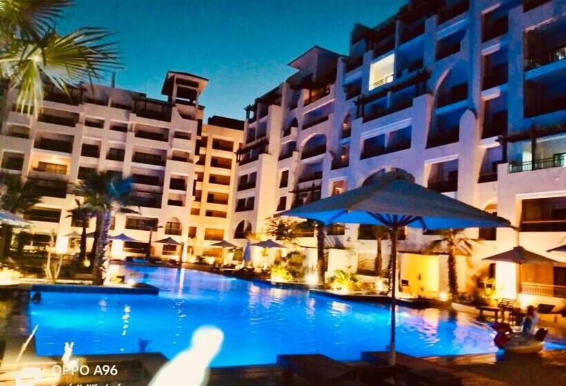 استودیو استاندارد با تراس, Aldau Heights Kevin