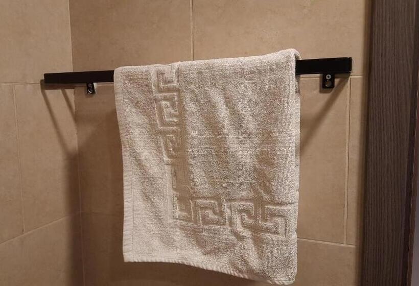 استودیو استاندارد با تراس, Aldau Heights Kevin