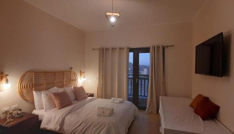 آپارتمان 1 خوابه با تراس, Aldau Heights Kevin