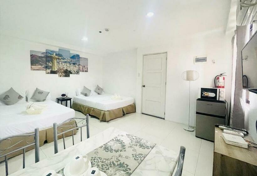 חדר משפחתי דלוקס, Salinas Suites