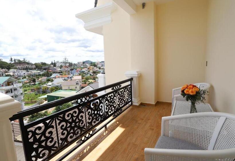سوئیت با بالکن, Le Marais Hotel Dalat