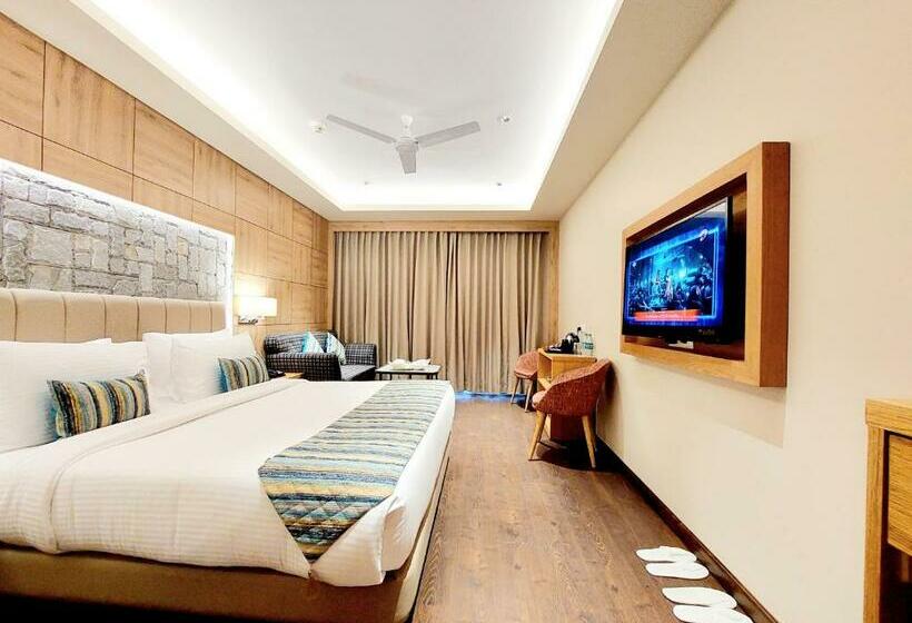 キングサイズベッドのスーペリアルーム, Oren Kasauli