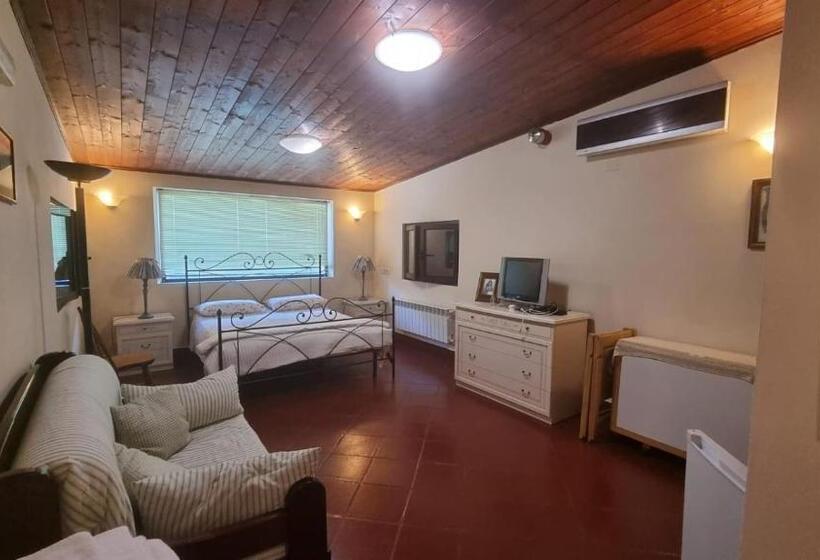 スーペリアトリプルルーム, Agriturismo Il Fragolino