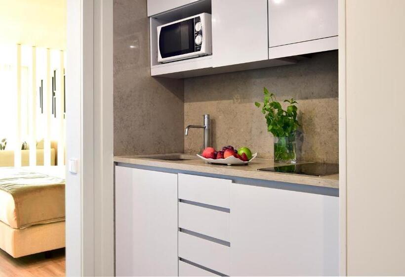 스탠다드 스튜디오, Aqualuz Troia Mar by The Editory