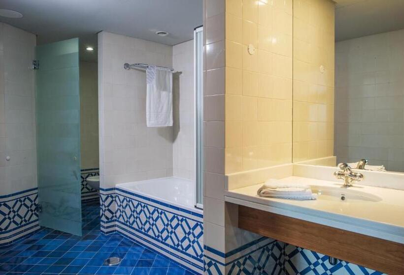 2 Bedrooms Suite Sea View, Aqualuz Troia Mar by The Editory