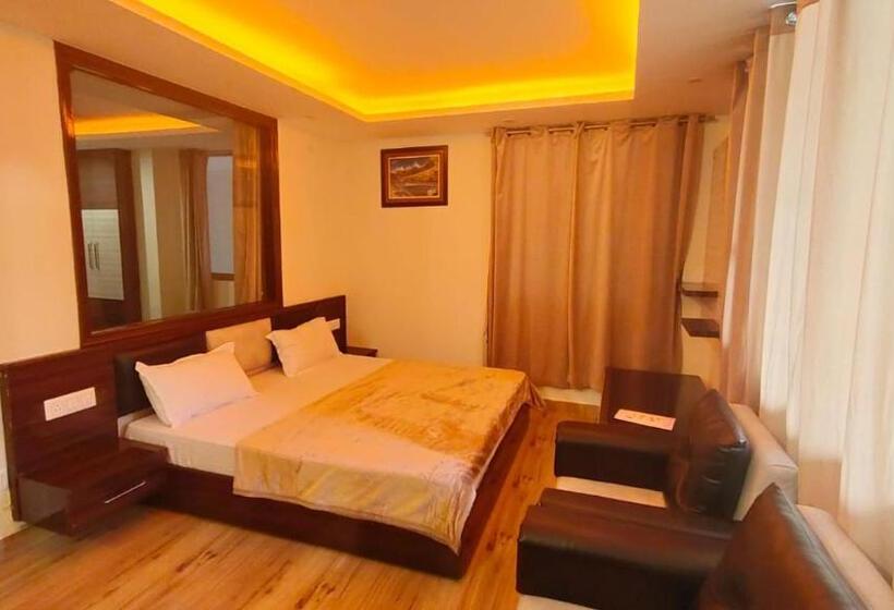 غرفة عائلية, Majestic