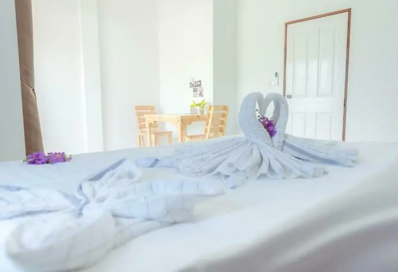 キングサイズベッドのスーペリアルーム, Phanomrung Hostel & Linn Chan Cafe พนมรุ้ง โฮส์เทล แอนด์ ลิณณ์จัง คาเฟ่