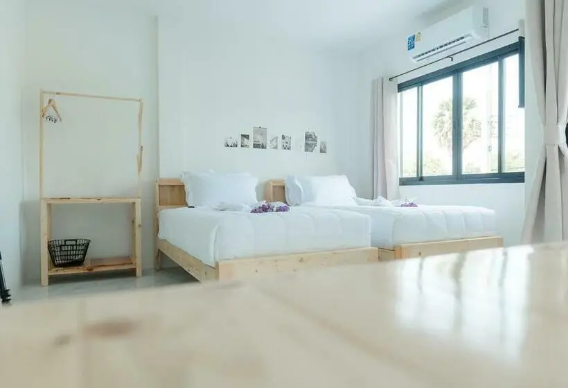 デラックスルーム, Phanomrung Hostel & Linn Chan Cafe พนมรุ้ง โฮส์เทล แอนด์ ลิณณ์จัง คาเฟ่