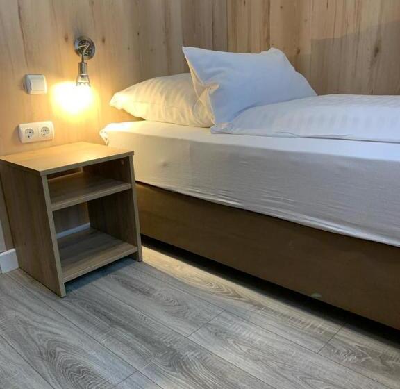 اتاق استاندارد یک نفره, Skyline Hotel Hannover