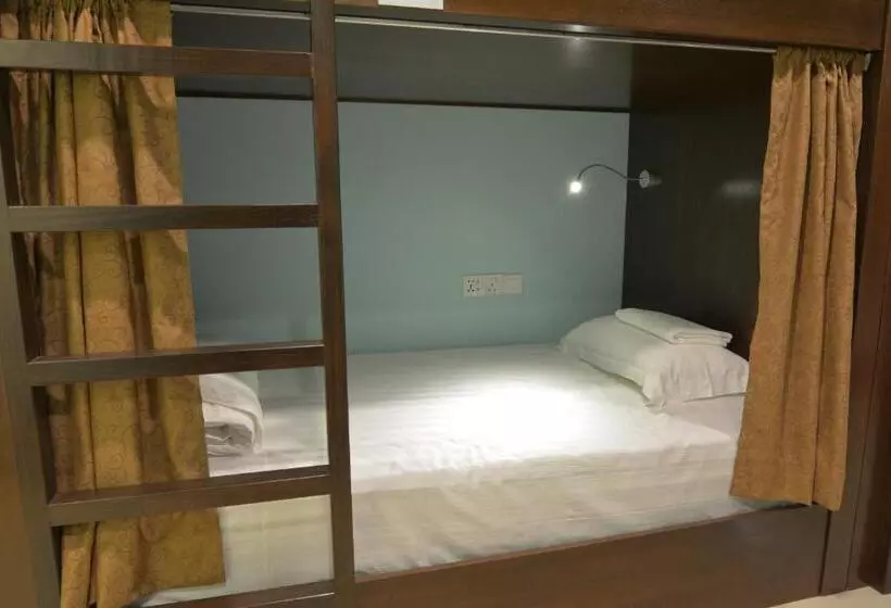 ルームシェアのワンベッド, Sri Packers   Klia