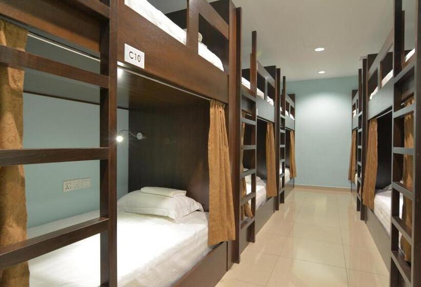 Семейный Номер, Sri Packers Klia